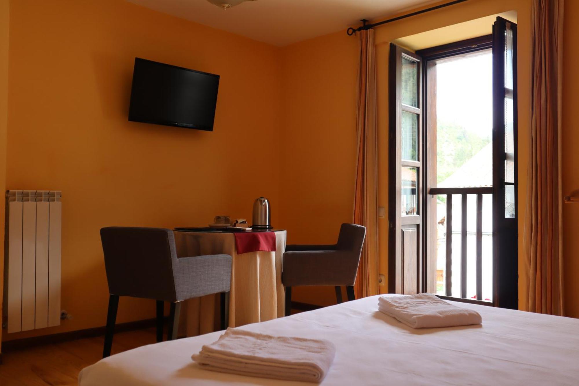 Hotel Rural El Almadiero Бурги Экстерьер фото