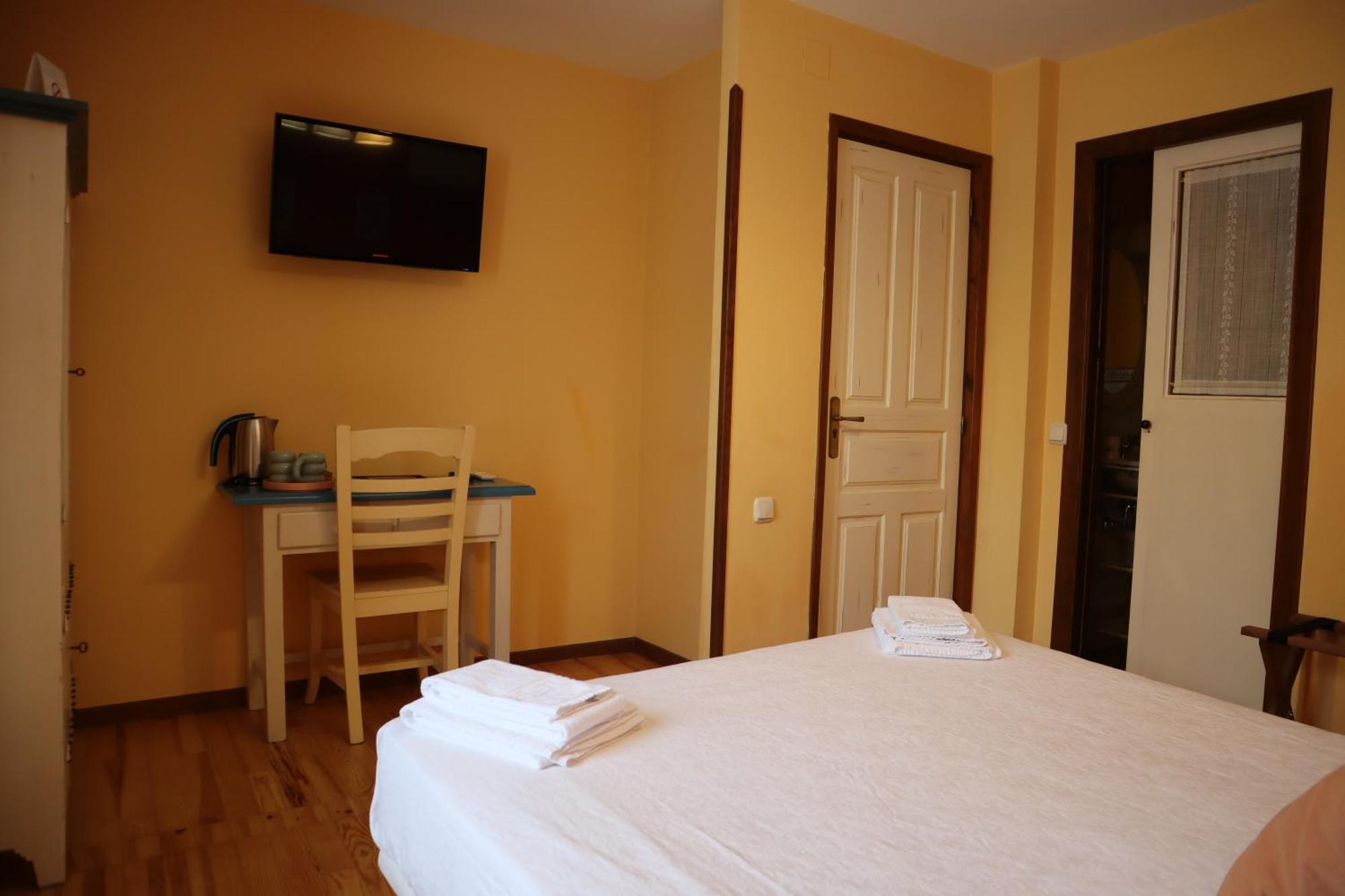 Hotel Rural El Almadiero Бурги Экстерьер фото